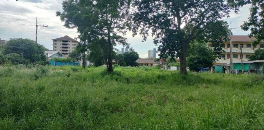 Terreno en Pattaya, Tailandia № 209813