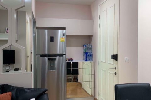 Condominio de 2 dormitorios en Huai Khwang, Bangkok, Tailandia № 48170 - foto 4