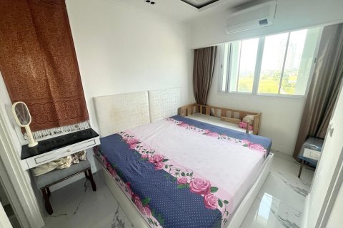 Apartamento de 2 habitaciones en Pattaya, Tailandia № 205854 - foto 7