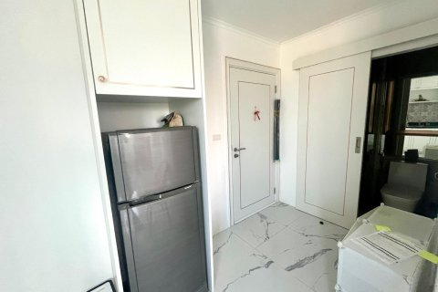 Apartamento de 2 habitaciones en Pattaya, Tailandia № 205854 - foto 5