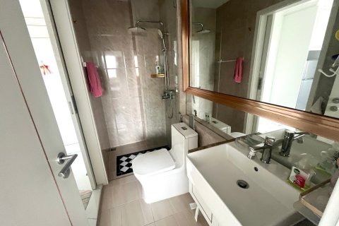 Apartamento de 2 habitaciones en Pattaya, Tailandia № 205854 - foto 8