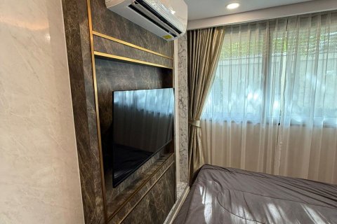 Apartamento de 2 habitaciones en Pattaya, Tailandia № 205852 - foto 6