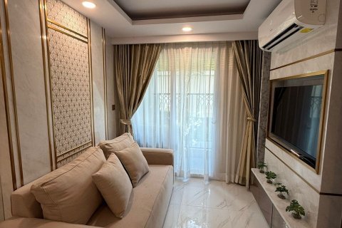 Apartamento de 2 habitaciones en Pattaya, Tailandia № 205852 - foto 2