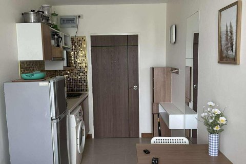 Apartamento de 2 habitaciones en Pattaya, Tailandia № 205853 - foto 3