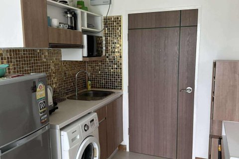 Apartamento de 2 habitaciones en Pattaya, Tailandia № 205853 - foto 4