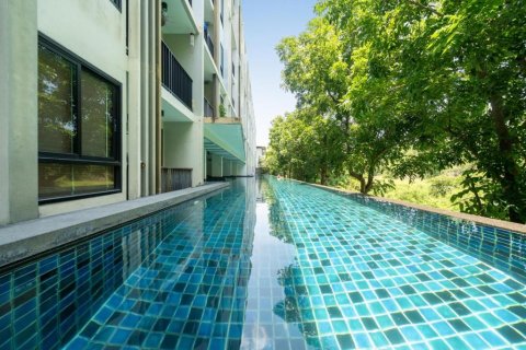Apartamento de 2 habitaciones en Pattaya, Tailandia № 205853 - foto 12