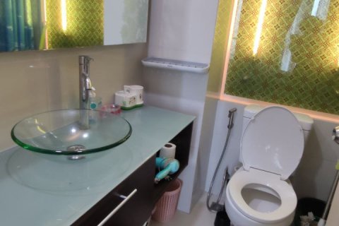 Apartamento de 2 habitaciones en Pattaya, Tailandia № 205849 - foto 7