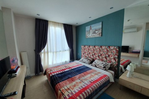 Apartamento de 2 habitaciones en Pattaya, Tailandia № 205849 - foto 4