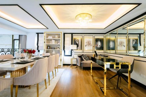 Casa de 3 dormitorios en Bangkok, Tailandia № 180913 - foto 4