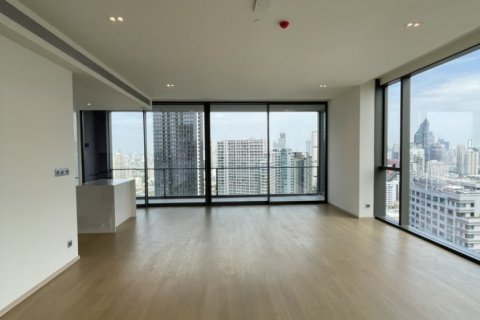 Ático de 3 dormitorios en Bangkok, Tailandia № 180918 - foto 2