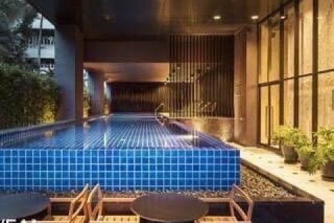 Condominio de 2 dormitorios en Watthana, Bangkok, Tailandia № 133884 - foto 15