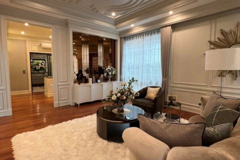 Villa in Thawi Watthana, Bangkok, Thailand 4 Schlafzimmer № 133881