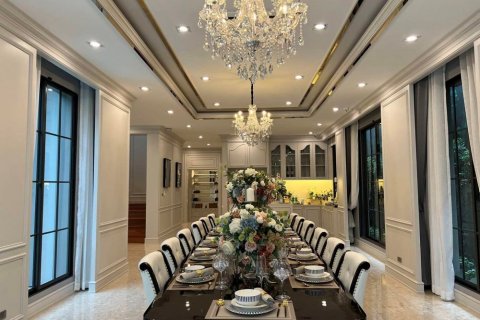 Chalet de 4 dormitorios en Thawi Watthana, Bangkok, Tailandia № 133881 - foto 3
