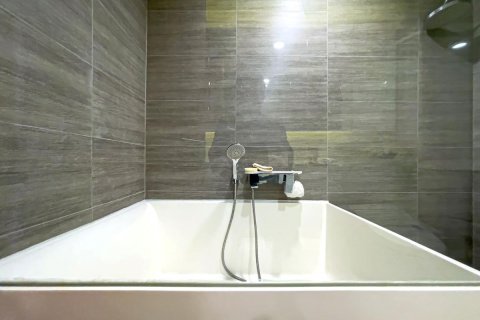 Condominio de 1 dormitorio en Khlong Toei, Bangkok, Tailandia № 133885 - foto 16