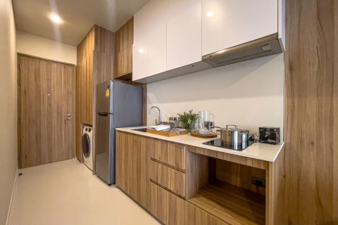 Condominio de 1 dormitorio en Khlong Toei, Bangkok, Tailandia № 133885 - foto 5
