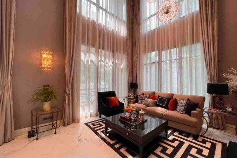 Villa in Sathon, Bangkok, Thailand 4 Schlafzimmer № 133886