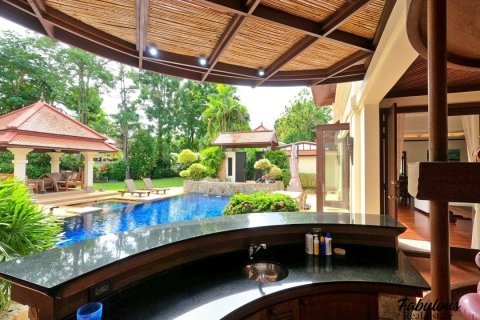 Chalet de 4 dormitorios en Bang Tao, Tailandia № 179688 - foto 11
