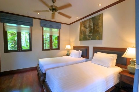 Chalet de 4 dormitorios en Bang Tao, Tailandia № 179688 - foto 23