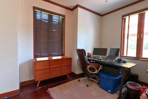 Chalet de 4 dormitorios en Bang Tao, Tailandia № 179688 - foto 17