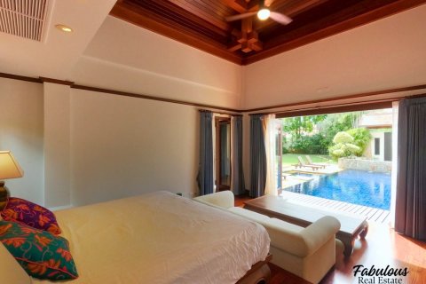 Chalet de 4 dormitorios en Bang Tao, Tailandia № 179688 - foto 9