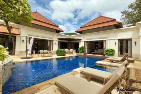 Chalet de 4 dormitorios en Bang Tao, Tailandia № 179688 - foto 5