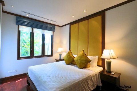 Chalet de 4 dormitorios en Bang Tao, Tailandia № 179688 - foto 21