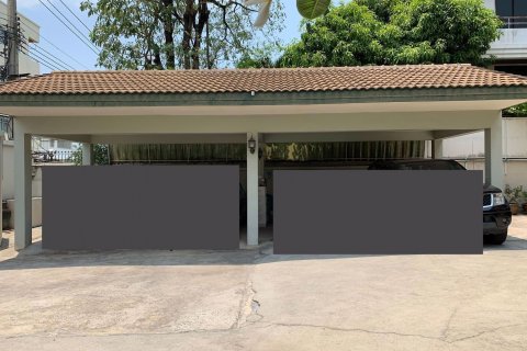 Casa de 4 dormitorios en Phra Khanong, Bangkok, Tailandia № 47681 - foto 10