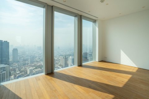 Dúplex de 2 dormitorios en Bangkok, Tailandia № 180469 - foto 14