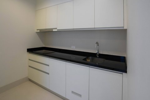 Dúplex de 2 dormitorios en Bangkok, Tailandia № 180469 - foto 18