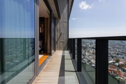 Ático de 4 dormitorios en Bangkok, Tailandia № 180464 - foto 30