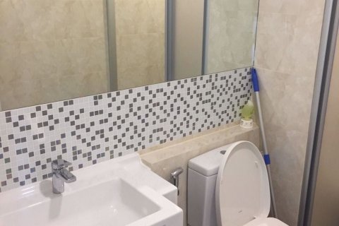 Condominio de 1 dormitorio en Pom Prap Sattru Phai, Bangkok, Tailandia № 54131 - foto 11