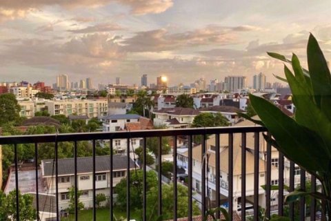 Condominio de 2 dormitorios en Yan Nawa, Bangkok, Tailandia № 56054 - foto 12