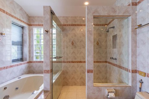 Casa de 4 dormitorios en Phuket, Tailandia № 65757 - foto 10