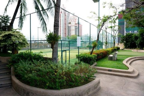Condo in Bangkok, Thailand, 3 bedrooms  № 144133 - photo 19