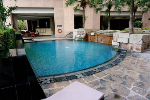 Condo in Bangkok, Thailand, 3 bedrooms  № 144133 - photo 24