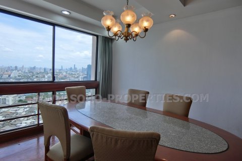 Condo in Bangkok, Thailand, 3 bedrooms  № 144133 - photo 5