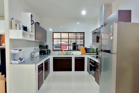 Chalet de 3 dormitorios en Phuket, Tailandia № 146870 - foto 6
