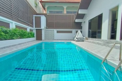 Chalet de 3 dormitorios en Phuket, Tailandia № 146870 - foto 2