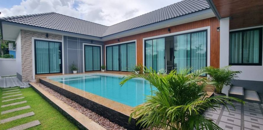 Chalet de 3 dormitorios en Sattahip, Tailandia № 146873