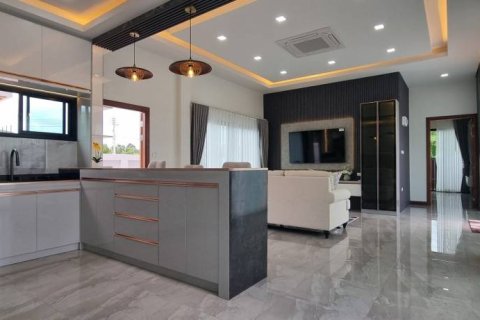Chalet de 3 dormitorios en Sattahip, Tailandia № 146873 - foto 6