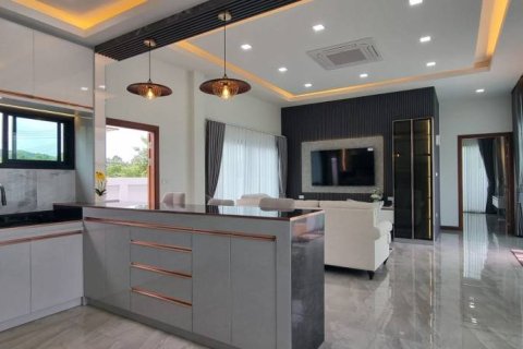 Chalet de 3 dormitorios en Sattahip, Tailandia № 146873 - foto 7