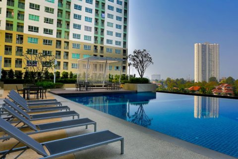 Apartamento de 2 habitaciones en Pattaya, Tailandia № 205804 - foto 21