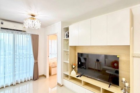 Apartamento de 2 habitaciones en Pattaya, Tailandia № 205804 - foto 2