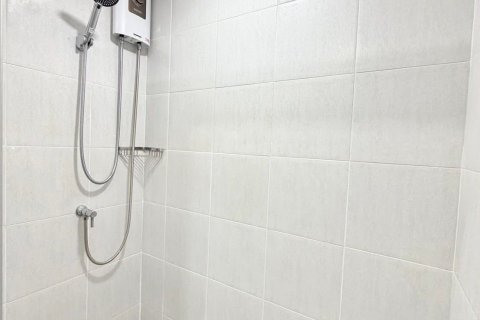 Apartamento de 2 habitaciones en Pattaya, Tailandia № 205804 - foto 14