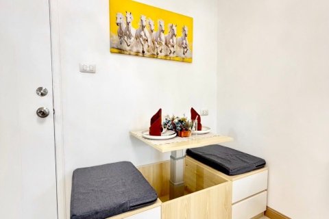 Apartamento de 2 habitaciones en Pattaya, Tailandia № 205804 - foto 11