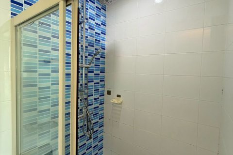 Apartamento de 2 habitaciones en Pattaya, Tailandia № 205805 - foto 13