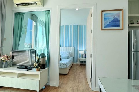 Apartamento de 2 habitaciones en Pattaya, Tailandia № 205805 - foto 2
