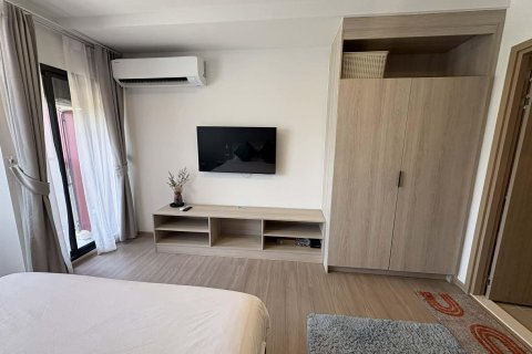 Apartamento de 2 habitaciones en Pattaya, Tailandia № 205800 - foto 3