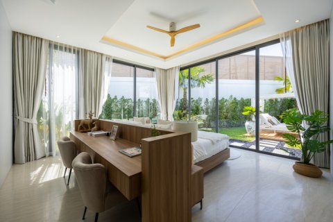 Chalet de 4 dormitorios en Pattaya, Tailandia № 209177 - foto 6