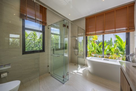Chalet de 4 dormitorios en Pattaya, Tailandia № 209177 - foto 11